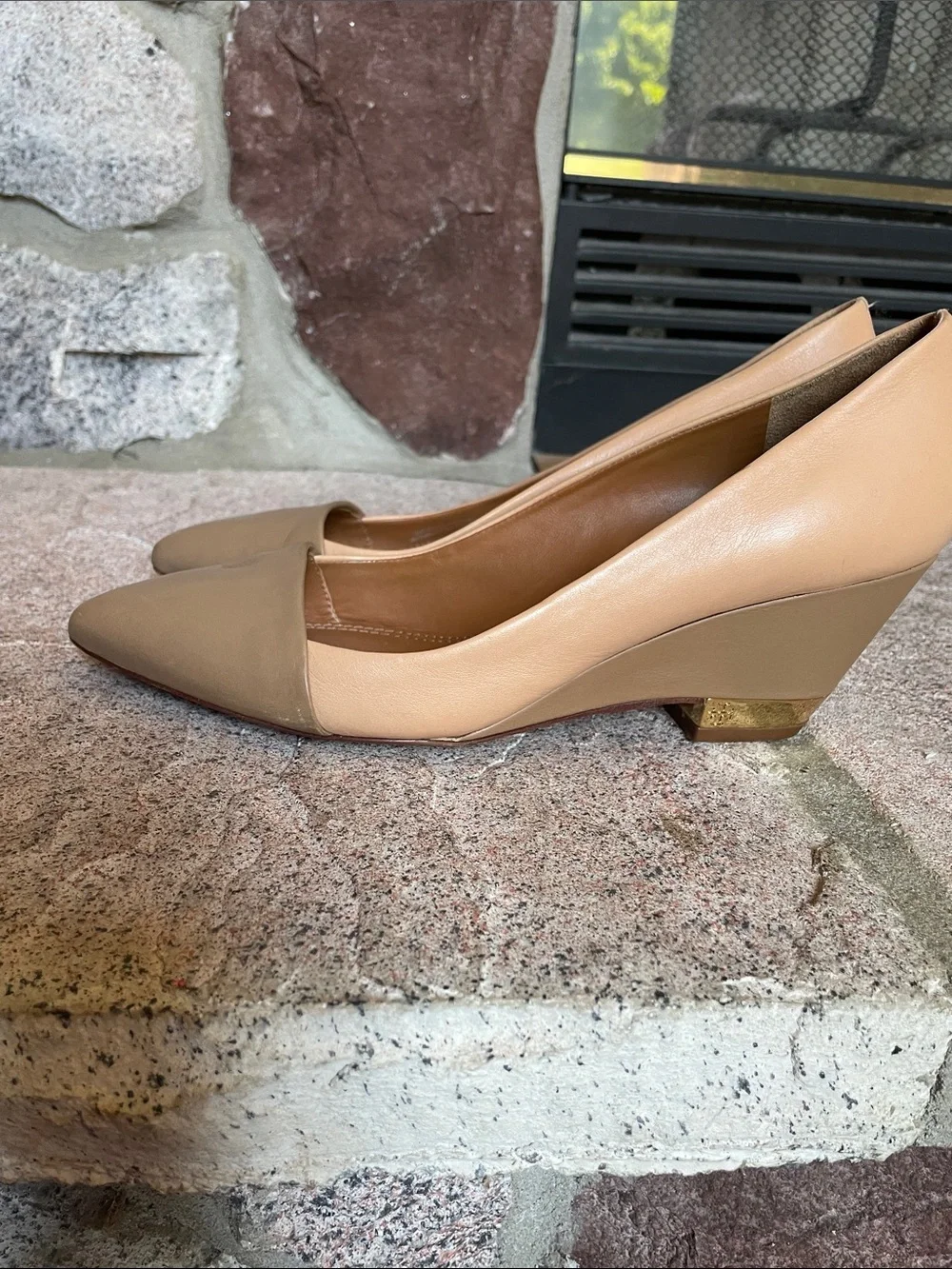 Tory Burch Women's Pointed Toe Leather Pumps in Nude
